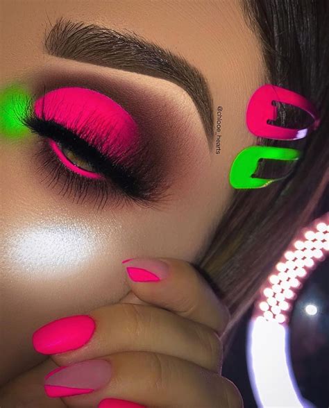 Neon Pink And Green Makeup Look Eyemakeup Pinkmakeup Eyeshadow