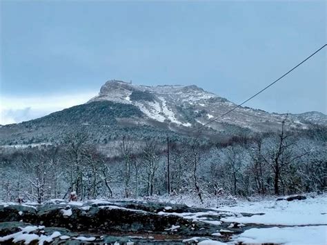 La Bella Imagen De La Pe A De Francia Te Ida De Blanco Por La Nevada