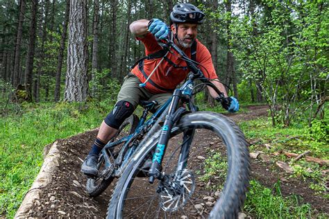 trail mountain bikes   switchback travel