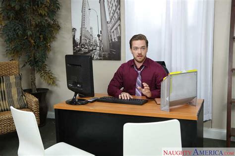 Super Blonde Dolly Leigh Gets Fucked In The Office Dolly Leigh Kyle