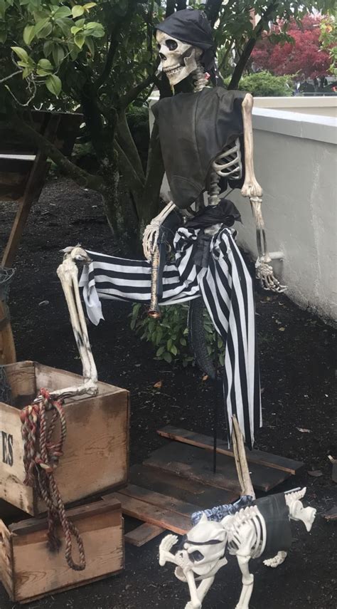 Diy Pirate Skeleton And Halloween Party Props Decor