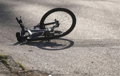 Local Un Biciclist De 84 De Ani A Suferit Leziuni Dupa Un Impact Cu O