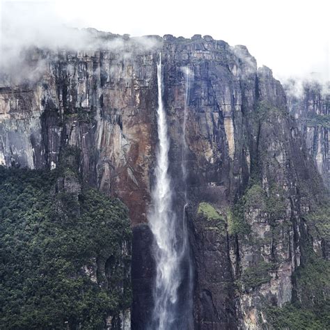 Desperate Venezuelans Dig Up Paradise in Search of Gold - WSJ