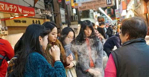 Osaka 2 Hour Kuromon Market Walking Street Food Tour