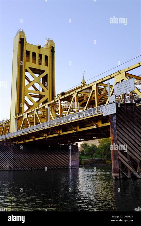 Tower Bridge over the Sacramento River at Old Sacramento State Historic Park, California Stock ...