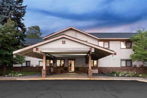 Super 8 By Wyndham Duluth In Duluth Mn Room Deals Photos And Reviews