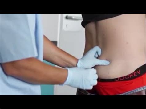 Learn how to give an intramuscular injection - YouTube 