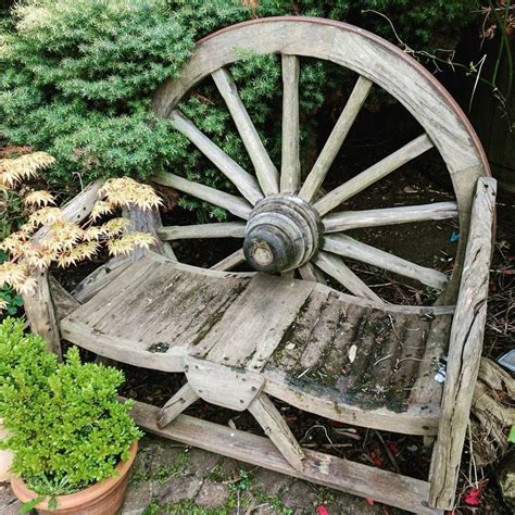 20 Incredible Ways To Use Old Wagon Wheels In Your Garden How To