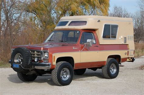 Chevrolet Blazer Chalet Camper