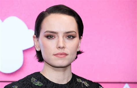 Rencontre Avec Daisy Ridley Lactrice De Star Wars Laffiche De