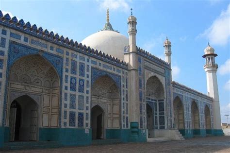 Top 10 Most Famous Mosques in Pakistan - Wonderslist