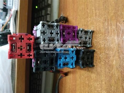 443937527 VAG реле