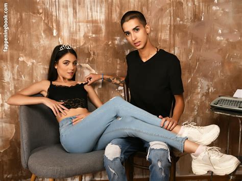 Becky Love Beckyloveee Nude Onlyfans Leaks Fappening Fappeningbook