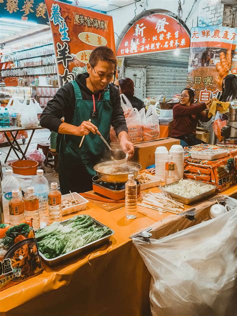 Your Guide To Some Of The Best Night Markets In Taiwan Red Around the World