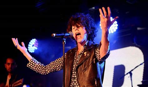 Lp Chanteuse Photos – Images de Lp Chanteuse | Getty Images