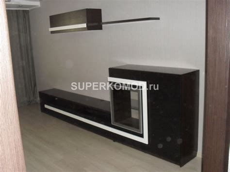 Темная стенка с белым обрамлением в гостиную купить на заказ в Барнауле