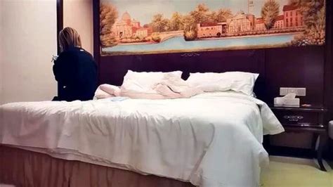 Watch 文轩探花第二场约了个黑色卫衣眼镜妹子 China Chinese Pov Porn SpankBang