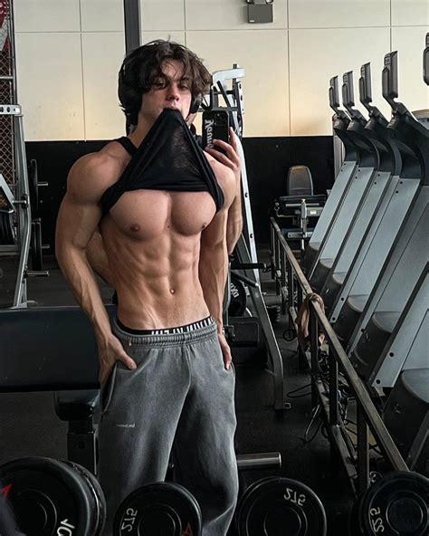 Douglas Nickle On Instagram Gym Guys Gym Men Gym Inspiration