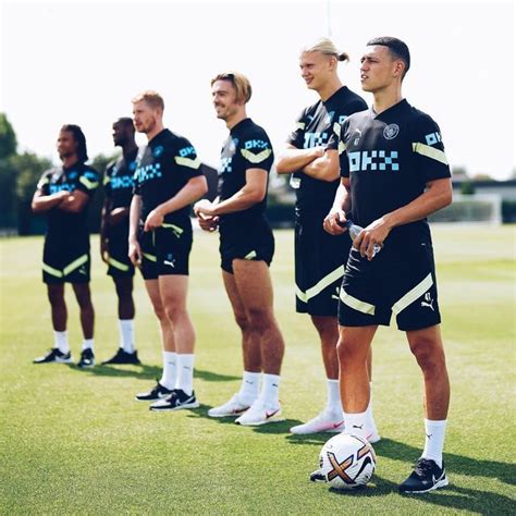 Manchester City on Instagram: "Squad goals 👊" | Man city squad, Manchester city, Squad goals