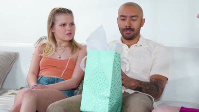 Hot CoCo Lovelock And Oliver Having Fun With A Nuru Massage Kit Photos