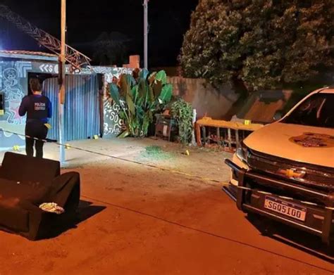 Bataypor Por Vingan A Homens Invadem Casa E Matam Morador A Facadas