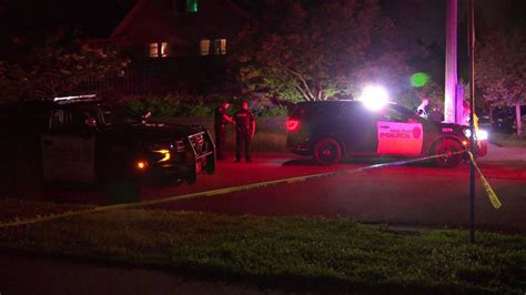 Man Dies After Being Found Shot Inside Crashed Suv In St Paul Police Say