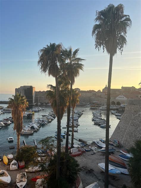 Riders react when bus 22 is delayed by major roadwork 9