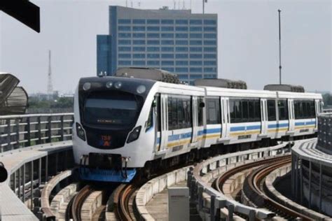 Penumpang LRT Palembang Diizinkan Berbuka Puasa Di Kereta