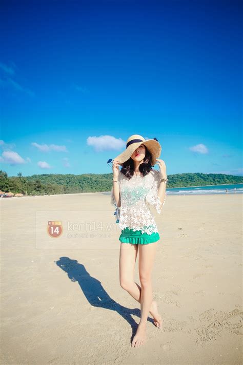 Biển xanh cát trắng những bộ bikini đẹp lung linh