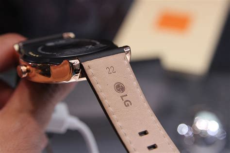 LG S First All Metal Android Wear Device The Watch Urbane To Debut At