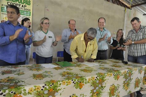 Agroindústria de Sidrolândia comemora certificação código de barra