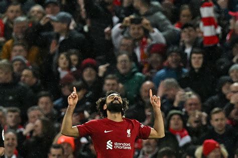 Liverpool Aplica Goleada Hist Rica No Manchester United E Se Consolida