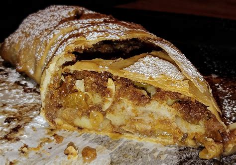 Apfelstrudel German Apple Strudel Recipe