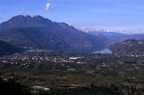 Levico Terme Caldonazzo E Alta Valsugana Trento Laghi Di Levico E