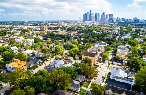 Honest Pros Cons Of Living In Houston Texas Let S Talk