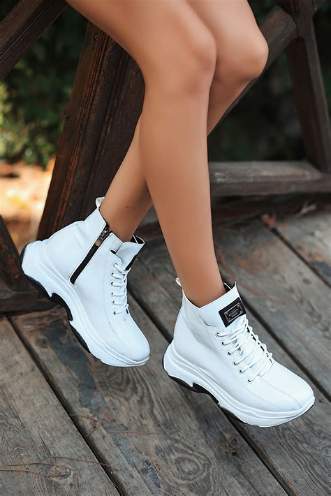 Users react to Mark Kimlik being required for local travel sites 1