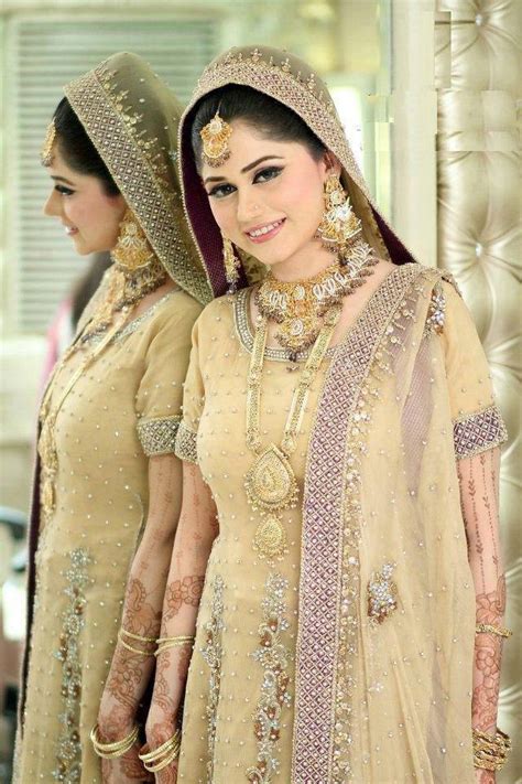 Pakistani Bridal Wear | Wedding Dress Online | Pakistani Latest Fashion ...