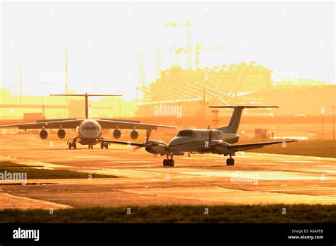 Airplane Queue Hi Res Stock Photography And Images Alamy