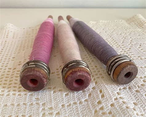 Wood Shuttle Bobbins Vintage Weaving Spindles or Spools with | Etsy