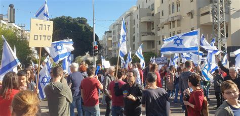 Em Israel milhares de manifestantes vão às ruas no Dia da Resistência