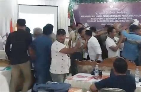 Saksi Calon Dpd Ri Yang Juga Caleg Dprd Provinsi Bikin Ricuh Pleno Kpu