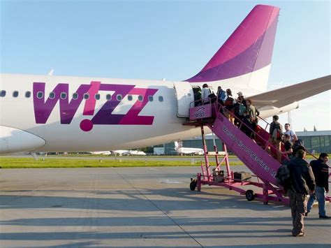 Wizz Air меняет правила перевозки багажа - Покупки в Польше