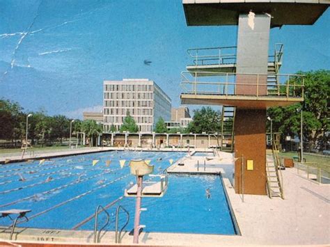 Campus pool that was replaced by the HCB Classroom Building : r/fsu