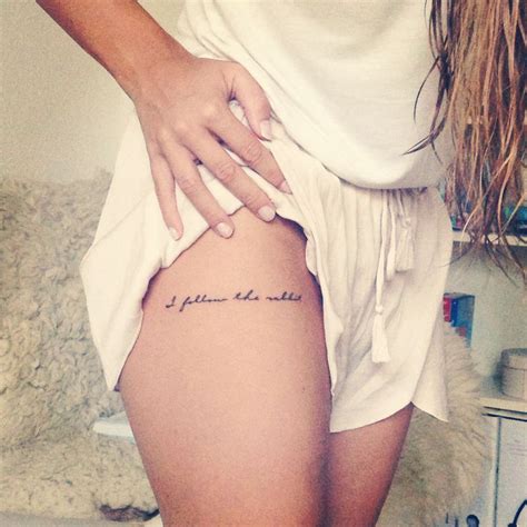 Tatouage Cuisse Femme Phrase Mod Les Et Exemples