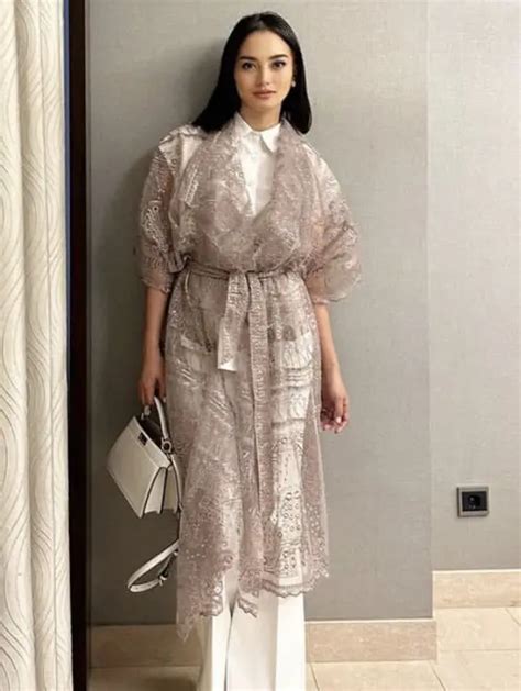 Ide Sandal Wanita Lebaran Dari Nikita Willy Hingga Maudy Ayunda