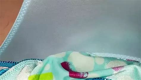 Cumming A Trav S De Tanga De Bikini De Sat N Brillante De Victoria Secret Xhamster