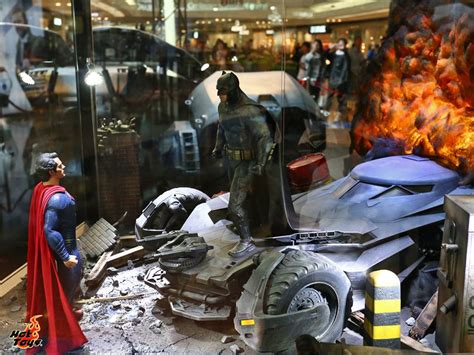 Hot Toys Reveal More Batman V Superman Cosbaby Figures