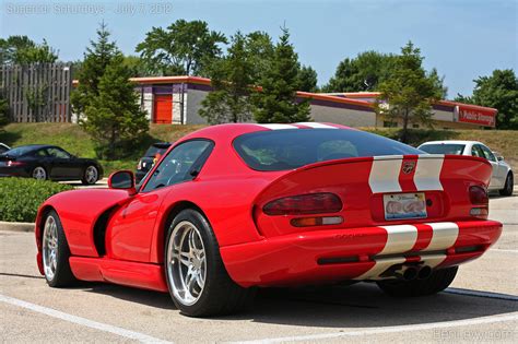 Red Dodge Viper Gts