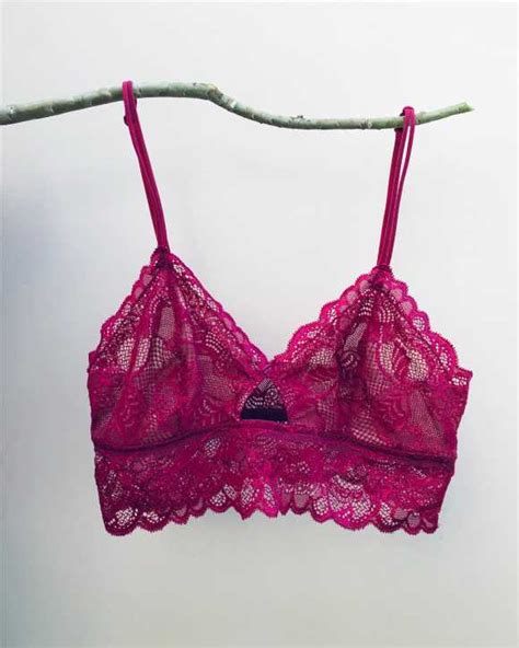 Michelle Lingerie Acreditamos que cada mulher possui uma beleza única