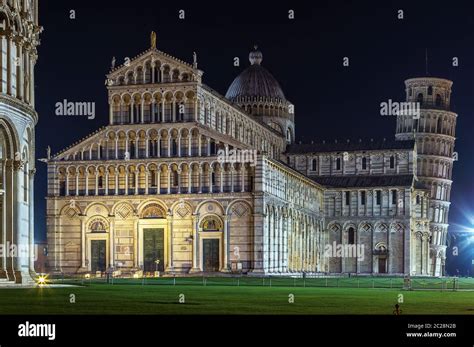 Pisa cathedral art hi-res stock photography and images - Alamy